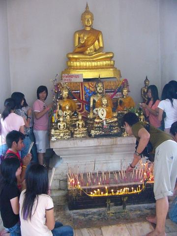 Buddhas up top